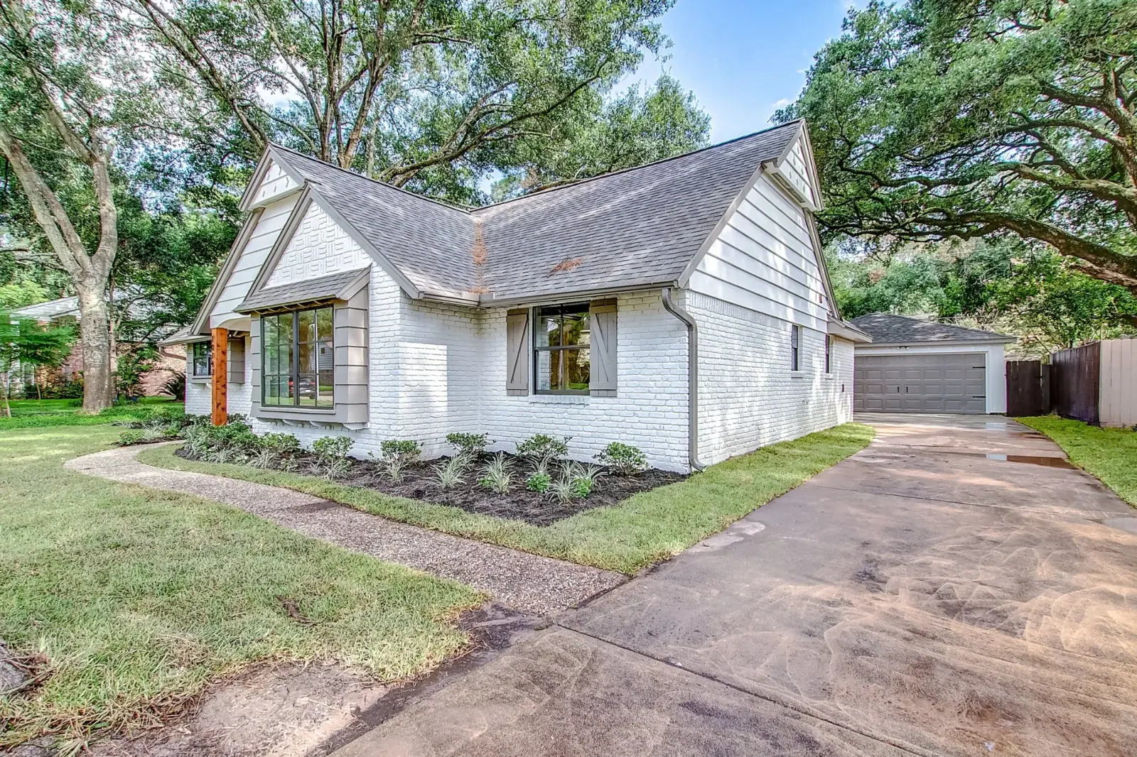 10143 Kerrwood, photograph 3