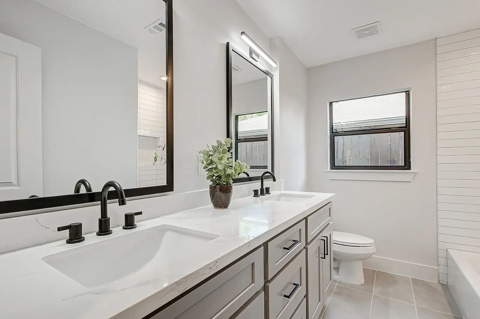 10414 Chatterton, photograph 35