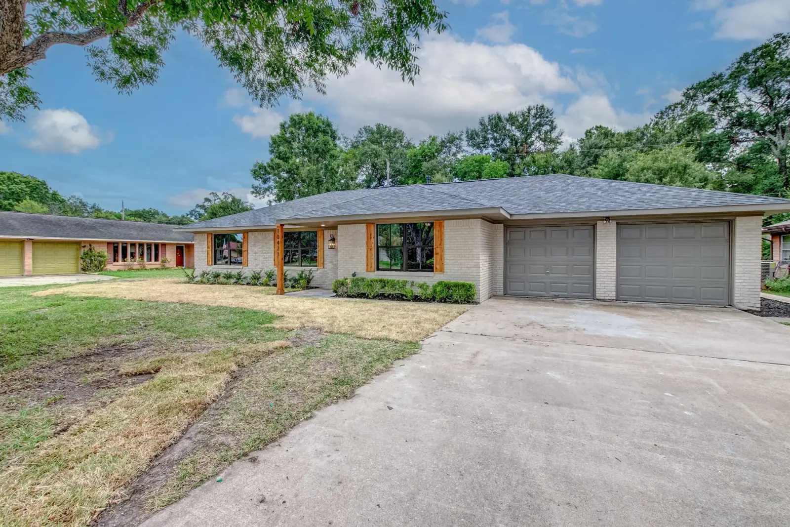 10421 Moorberry, photograph 3