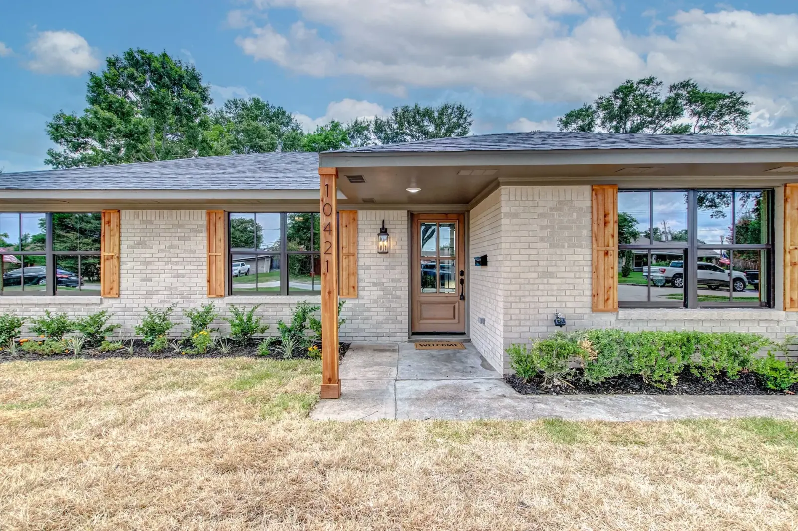 10421 Moorberry, photograph 4