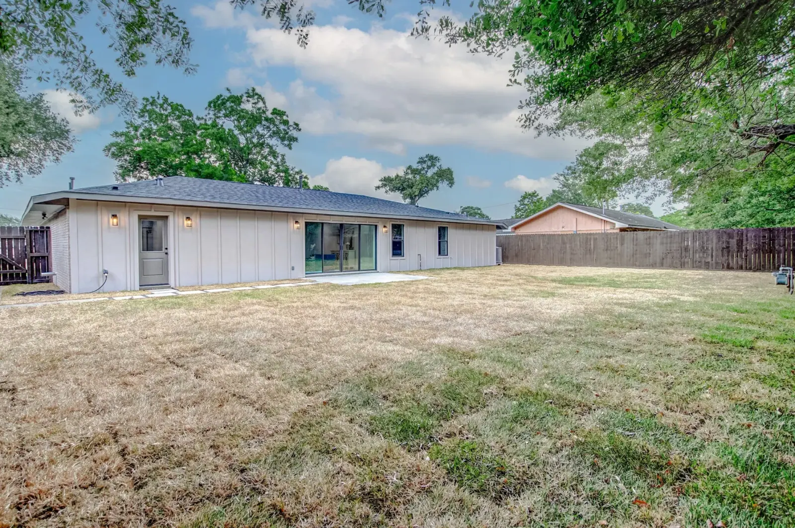 10421 Moorberry, photograph 46