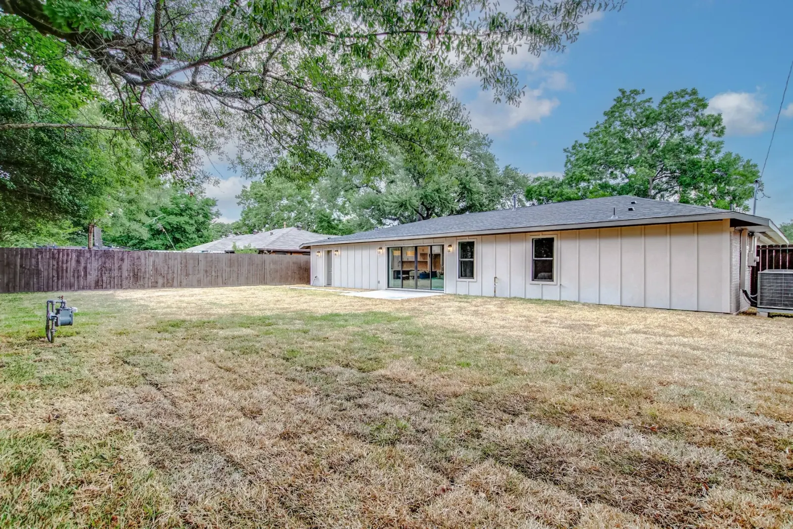 10421 Moorberry, photograph 48