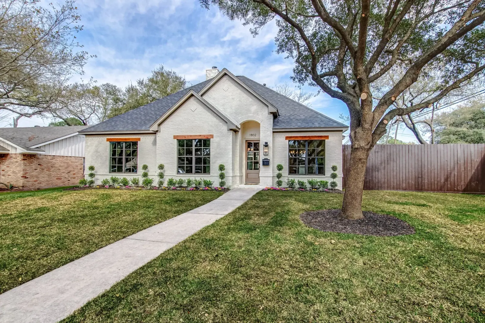 1802 Mill Creek, photograph 2