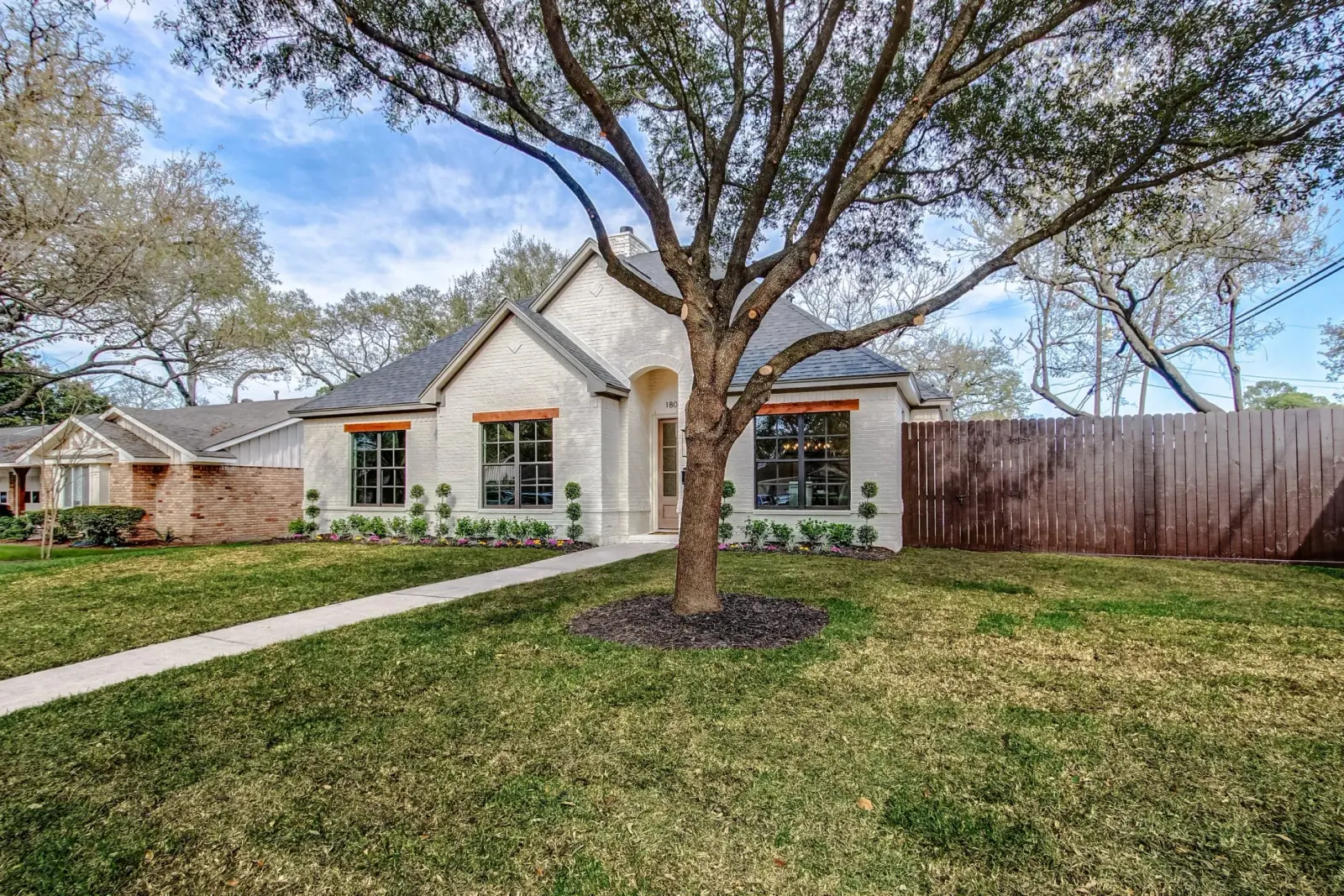 1802 Mill Creek, photograph 3