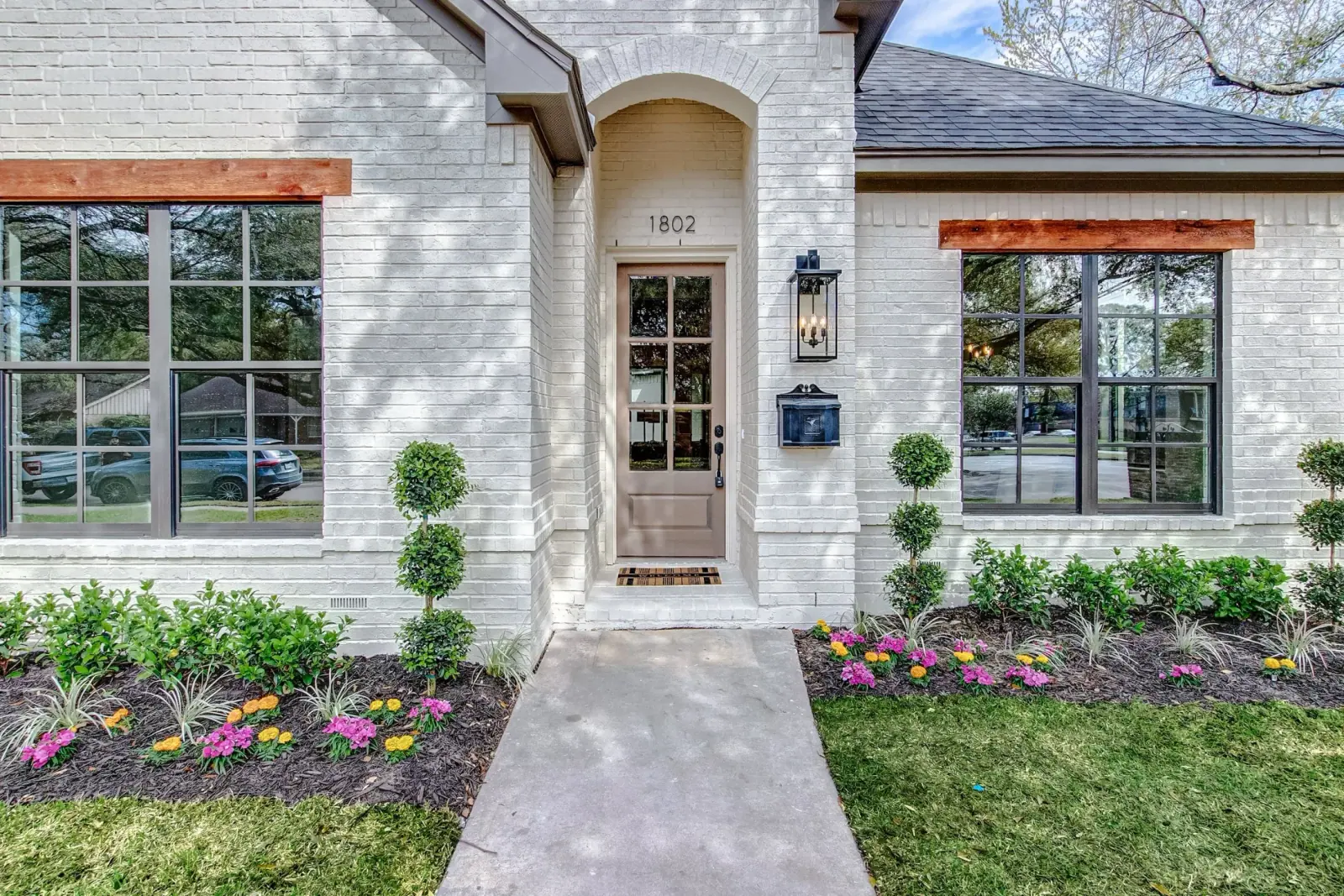 1802 Mill Creek, photograph 5