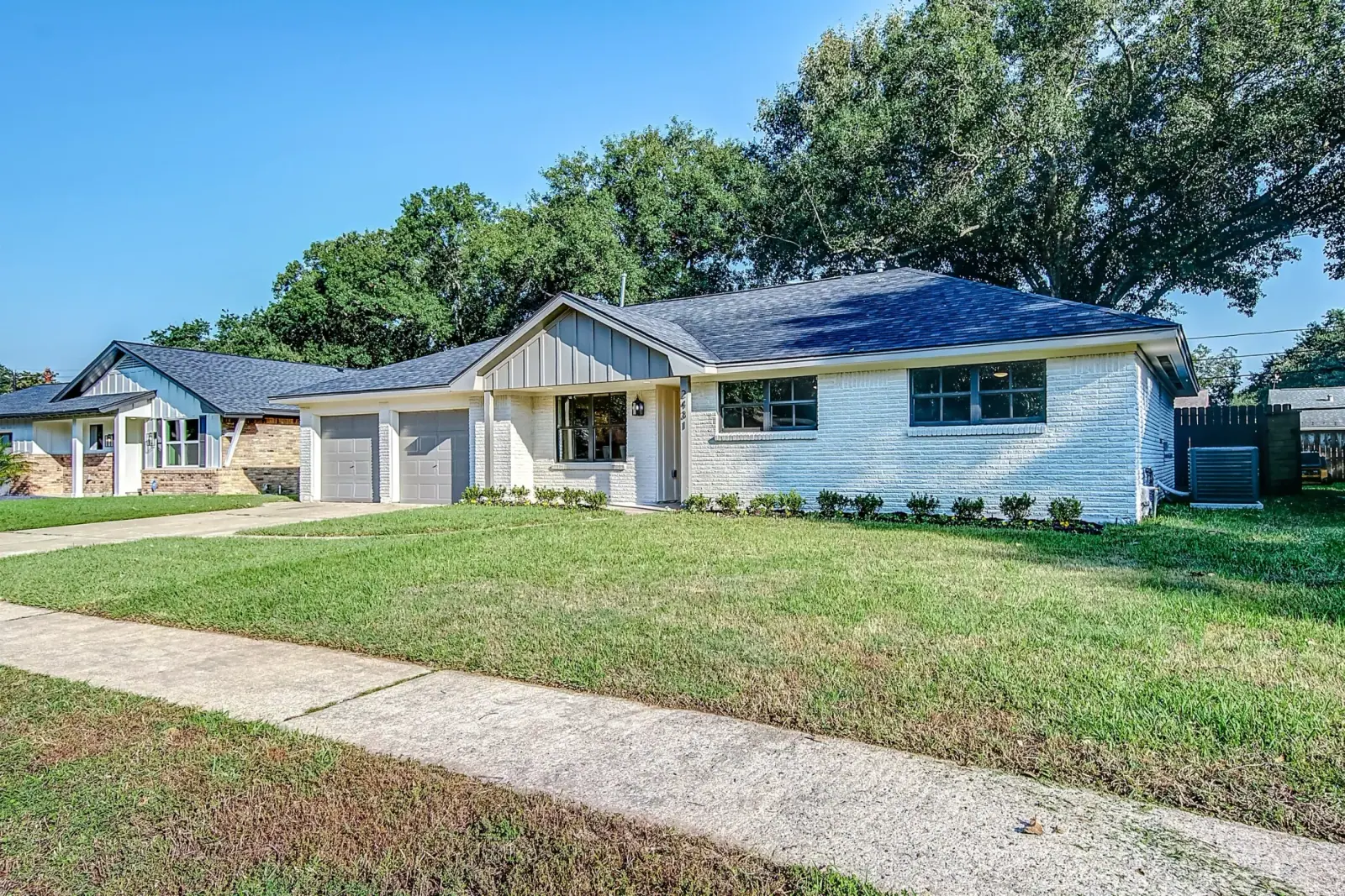 2431 Droxford, photograph 3