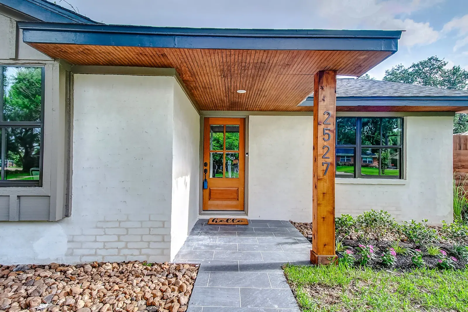 2527 Droxford, photograph 2