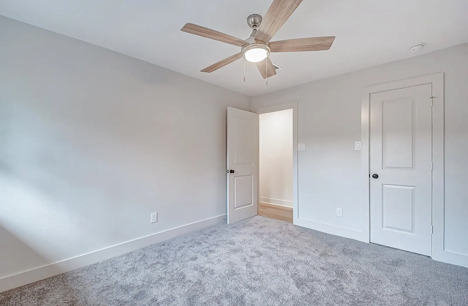 2527 Droxford, photograph 43