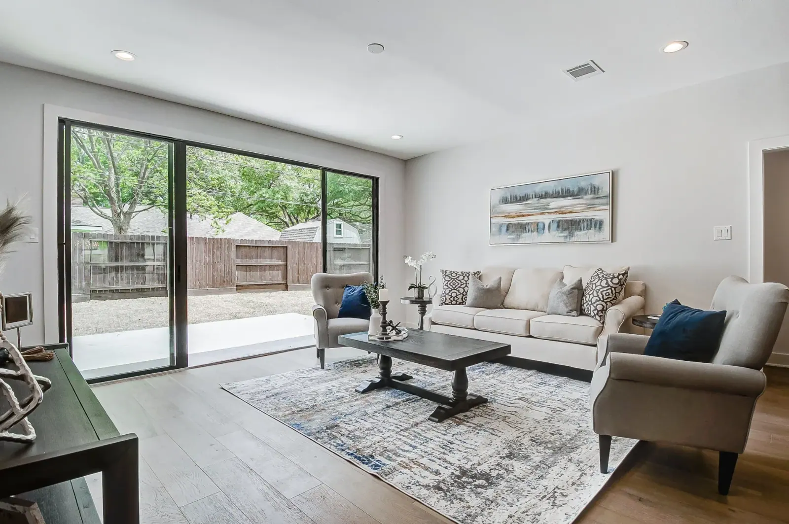 2610 Pine Village, photograph 20