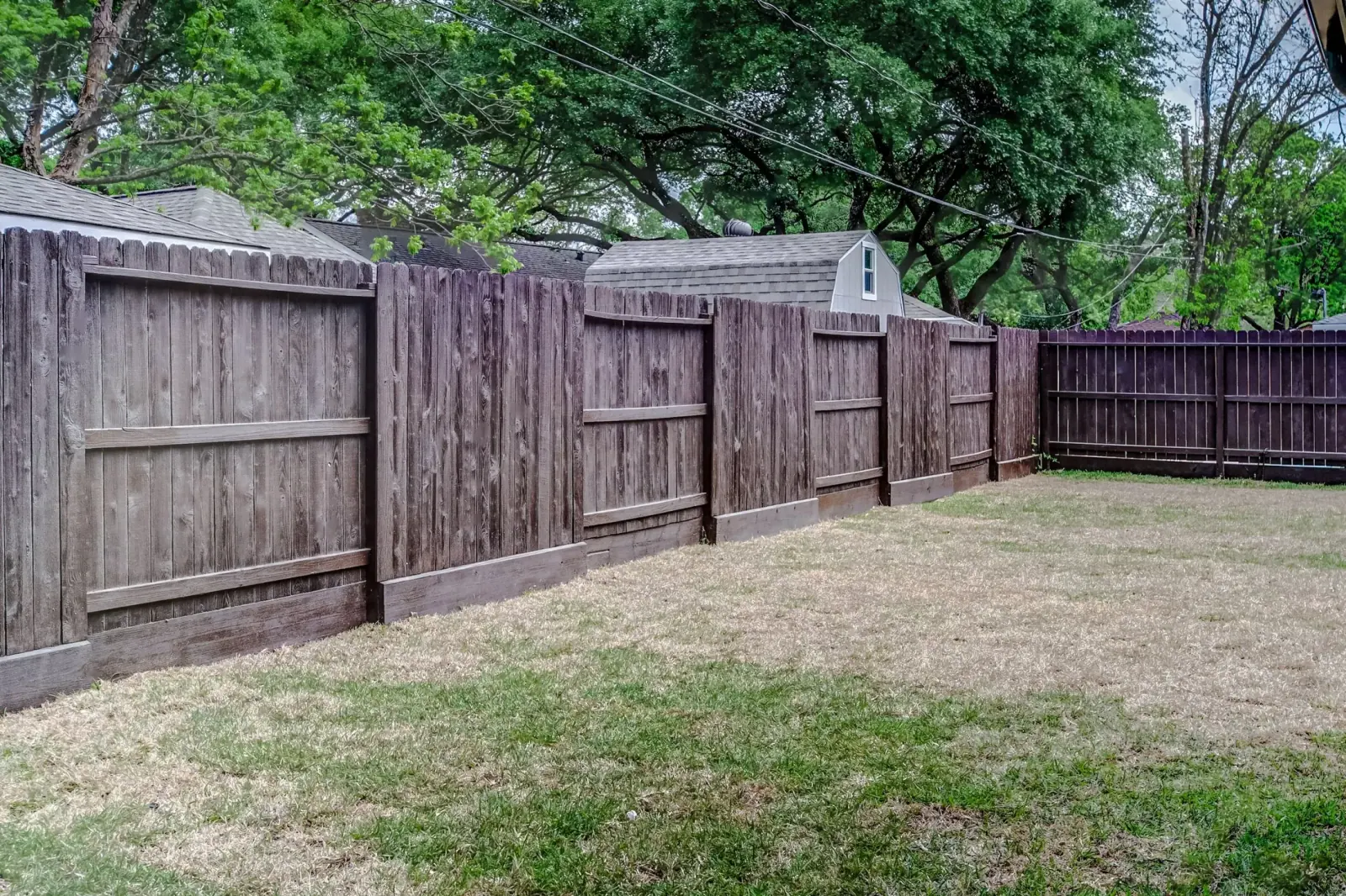 2610 Pine Village, photograph 49