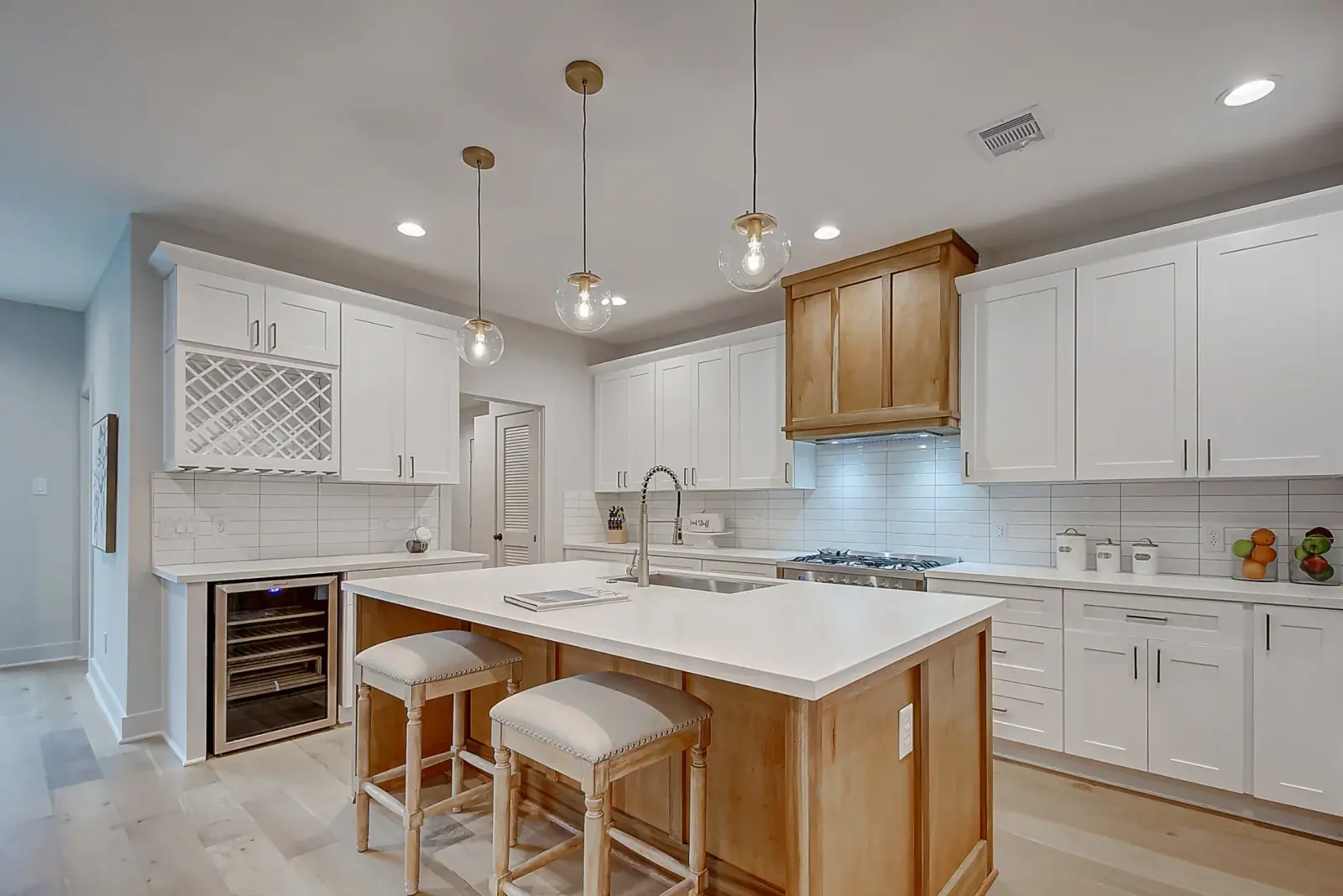 2631 Rosefield, photograph 6