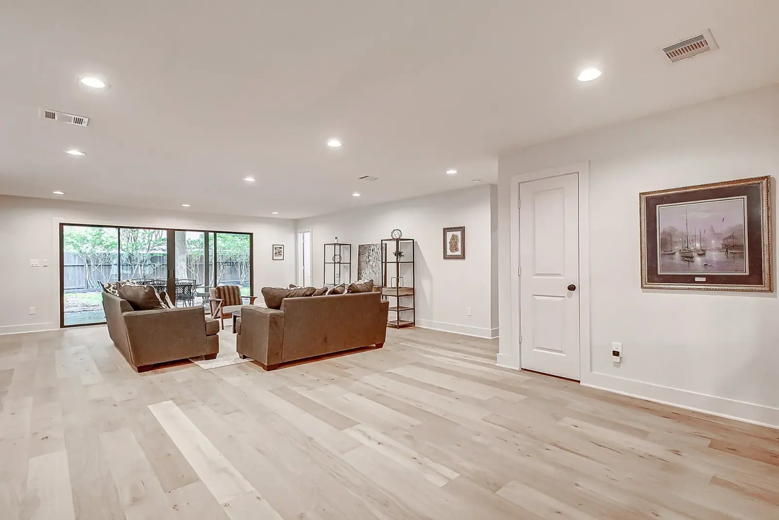 2750 Quincannon, photograph 9