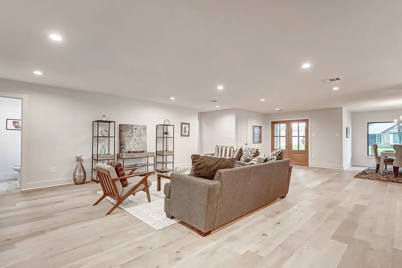 2750 Quincannon, photograph 11