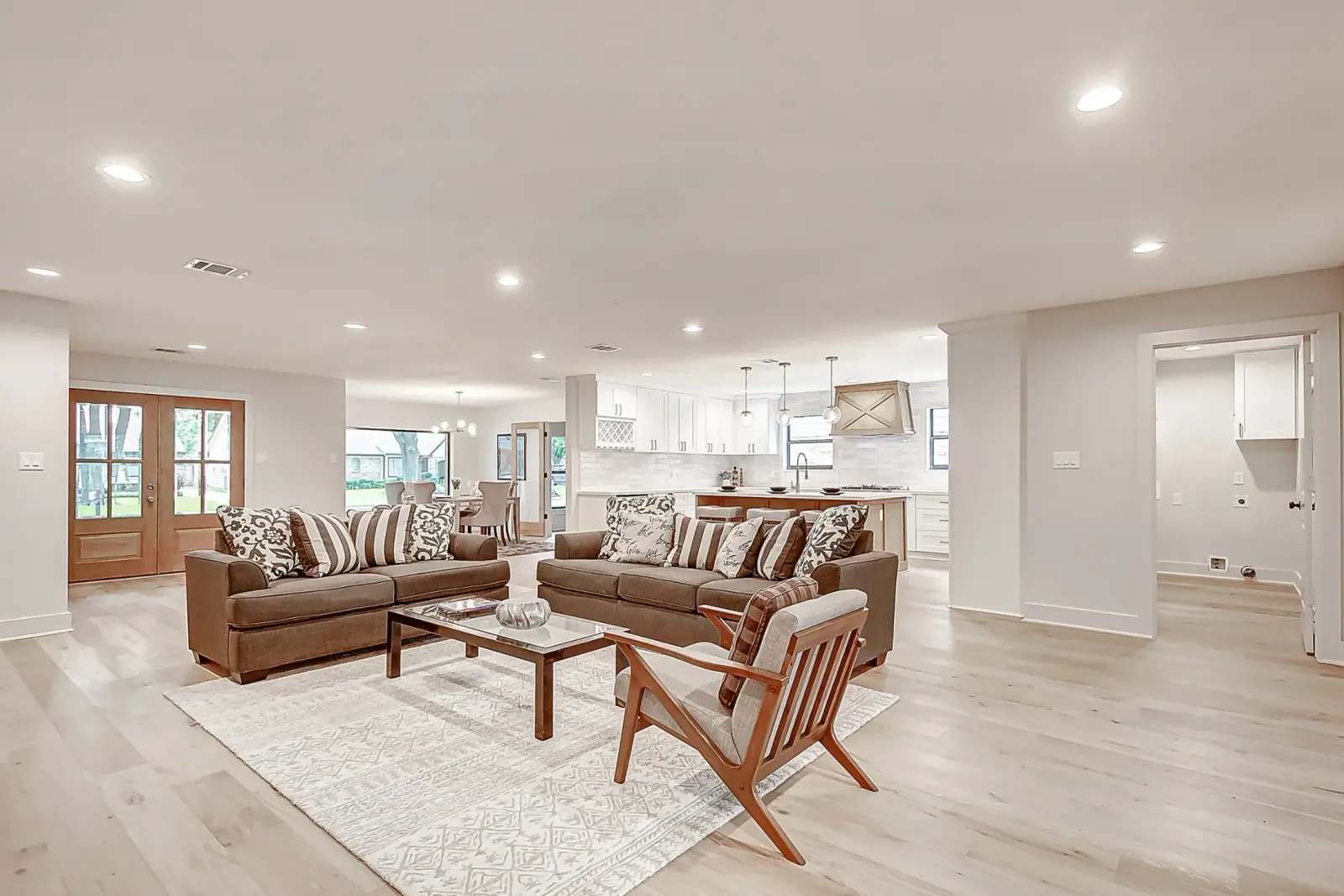 2750 Quincannon, photograph 12