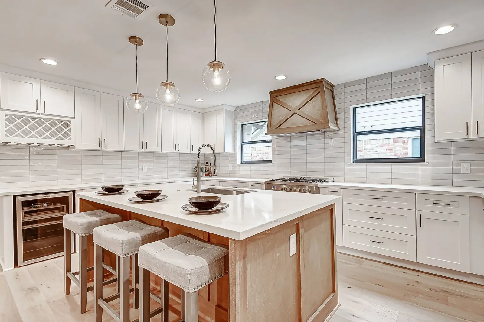 2750 Quincannon, photograph 17