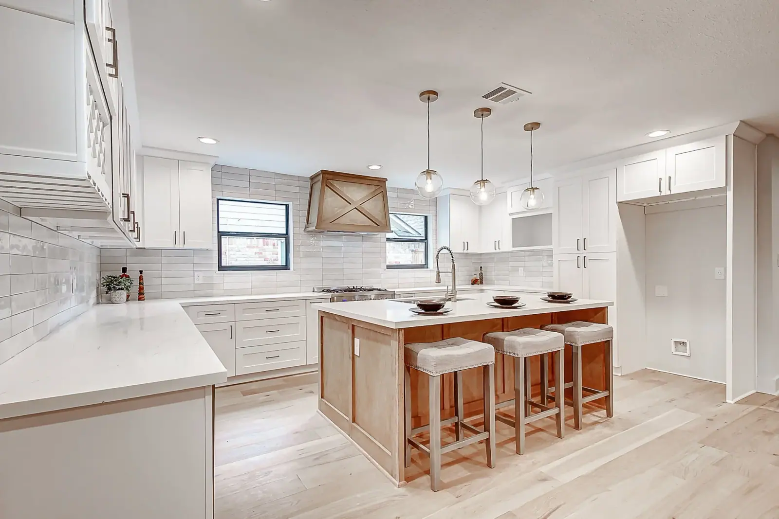 2750 Quincannon, photograph 26