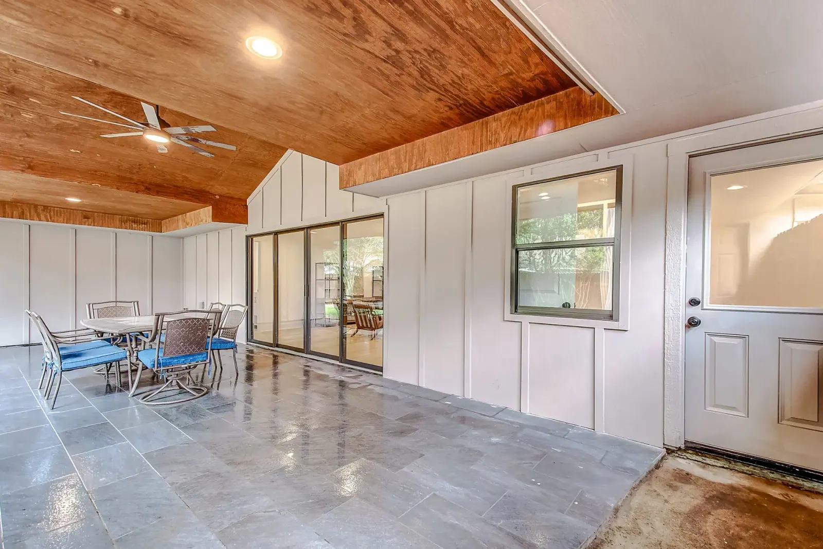 2750 Quincannon, photograph 52