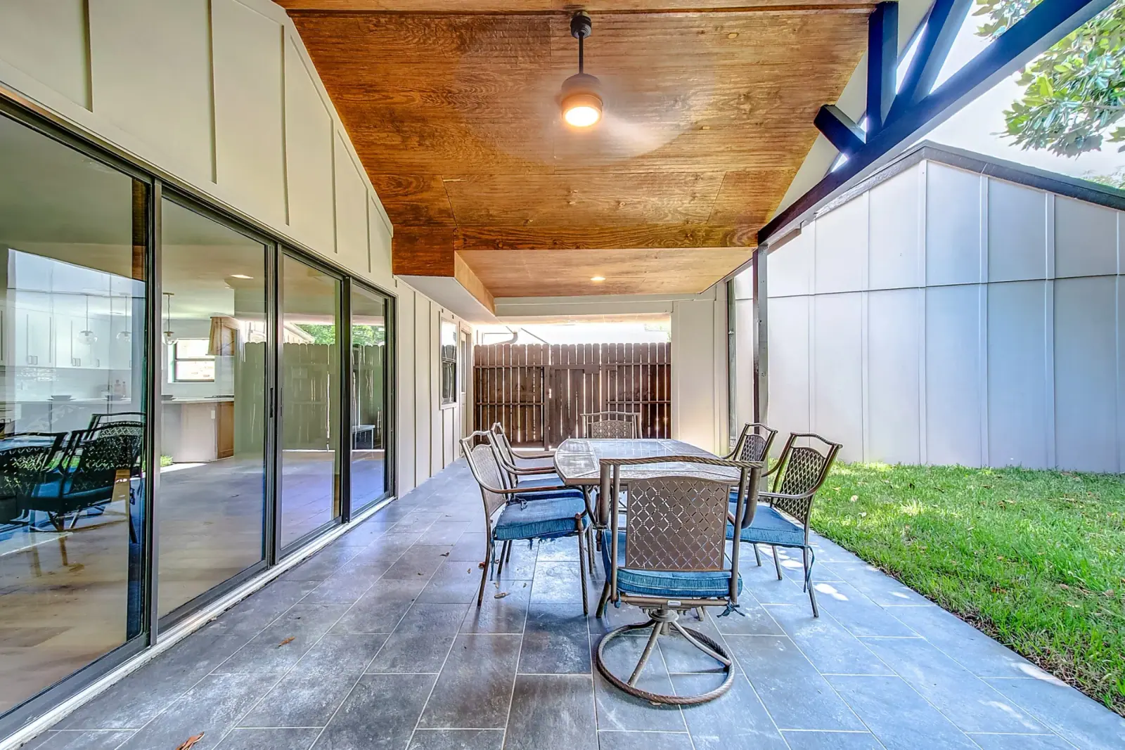 2750 Quincannon, photograph 63