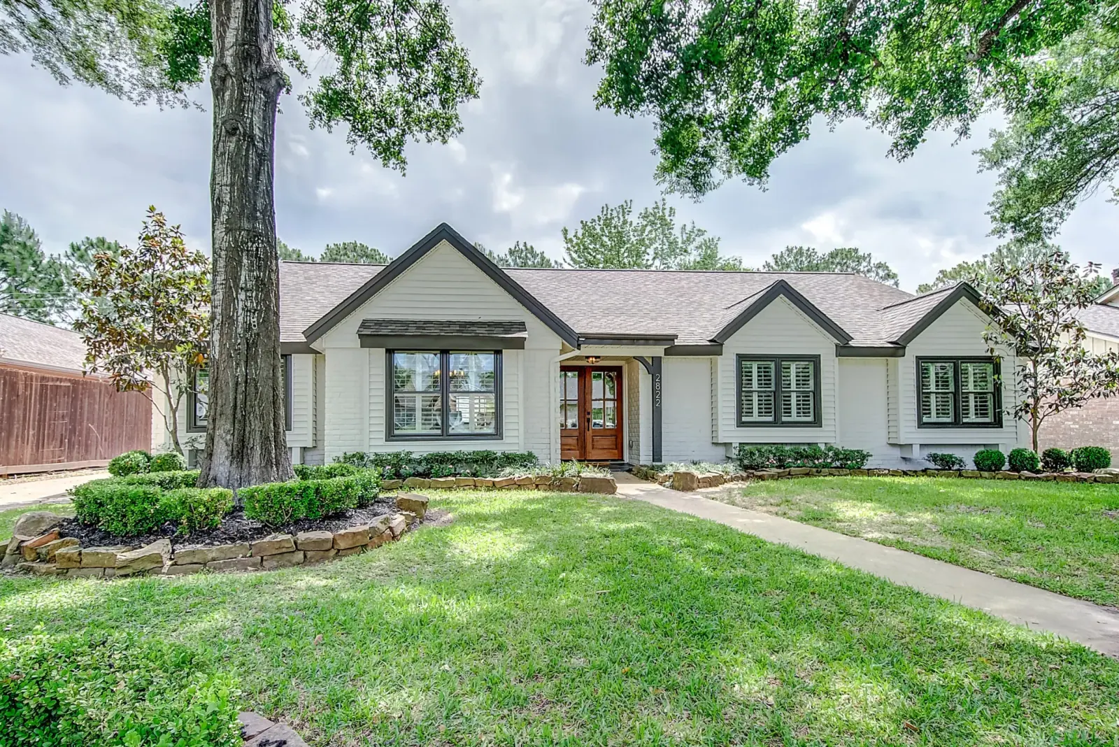 2822 Stetson, photograph 3
