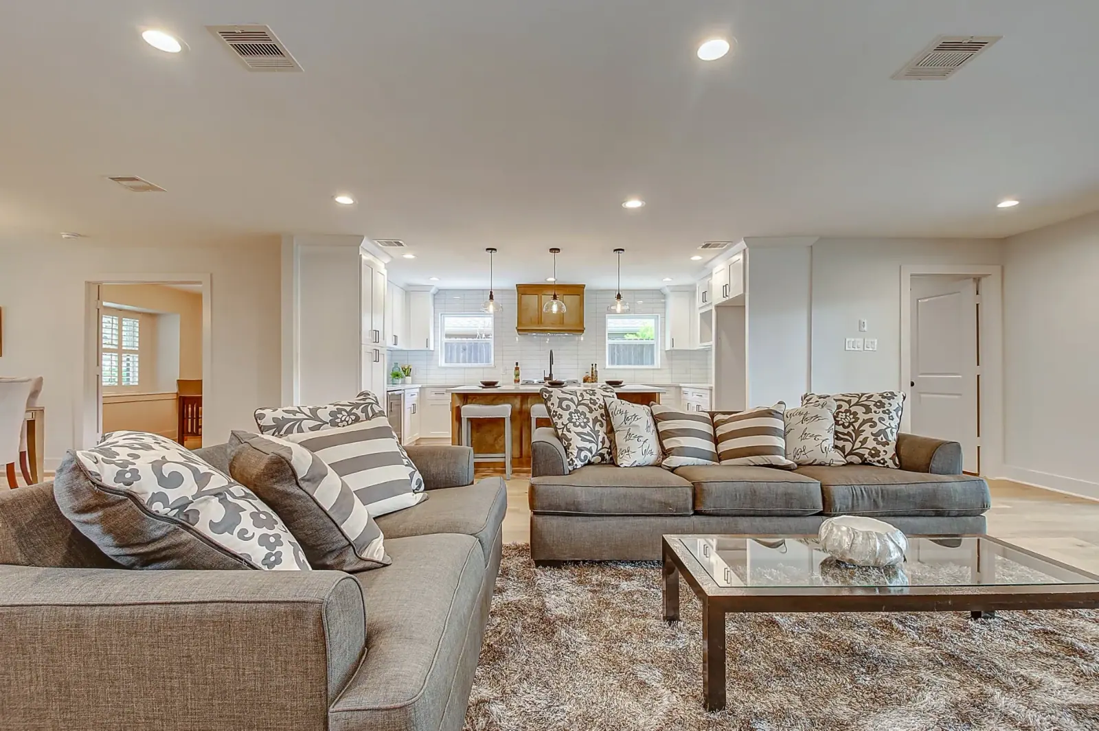 2822 Stetson, photograph 17