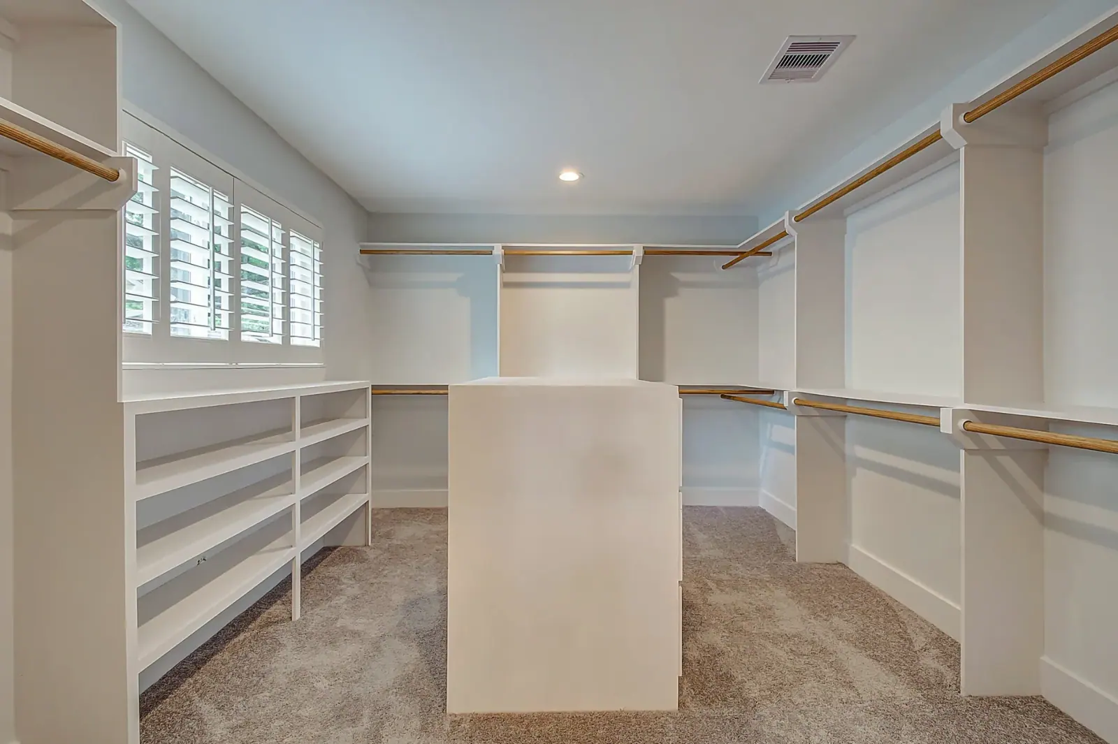 2822 Stetson, photograph 22