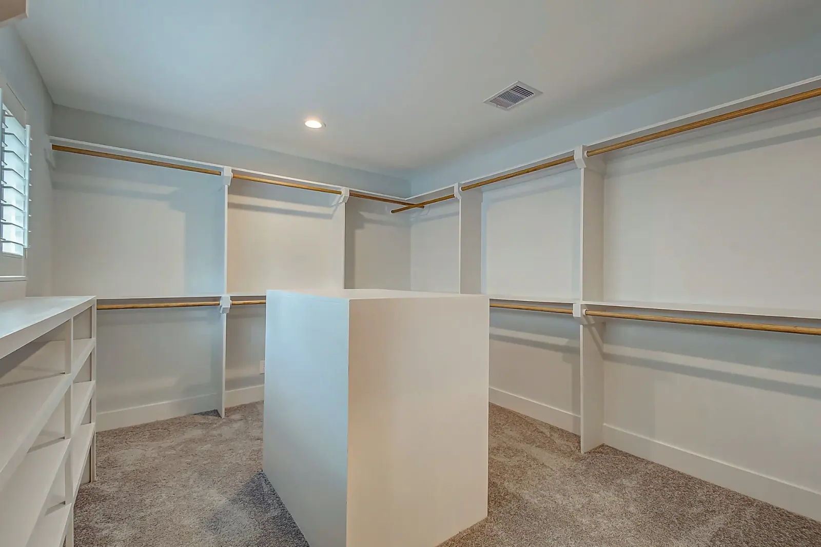 2822 Stetson, photograph 23