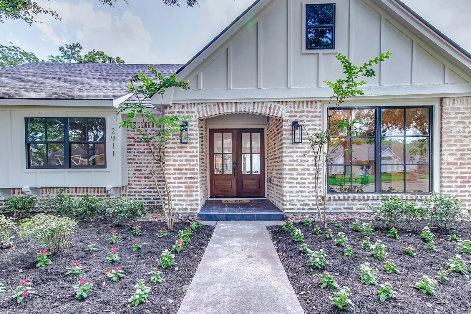 2911 Stetson, photograph 7