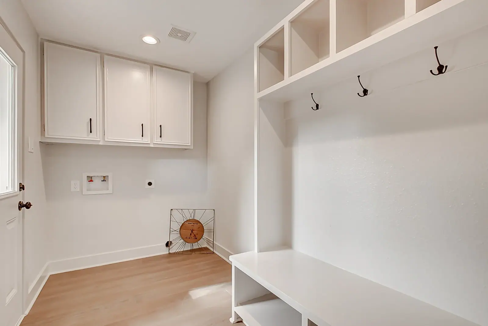 2911 Stetson, photograph 13