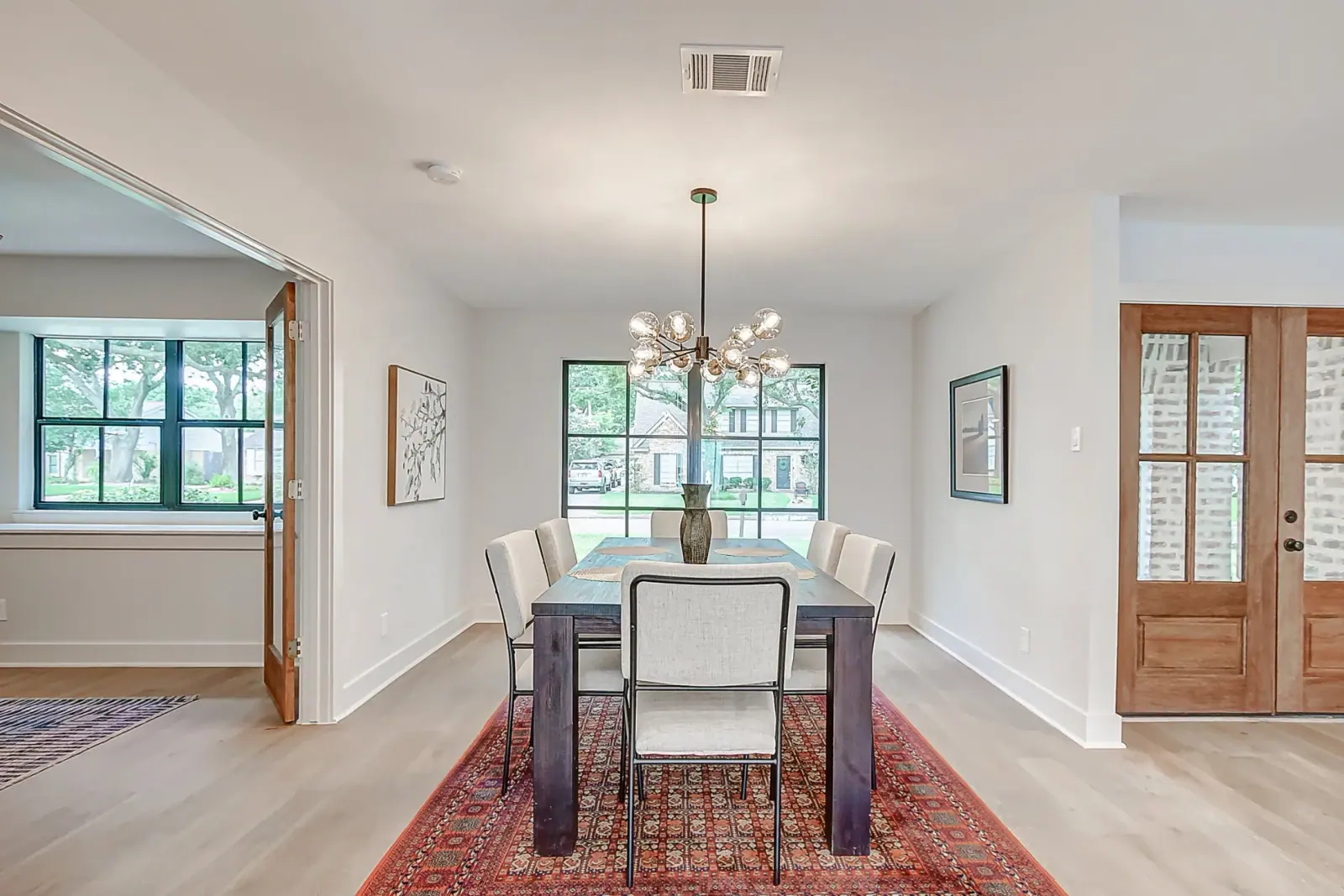 2911 Stetson, photograph 23