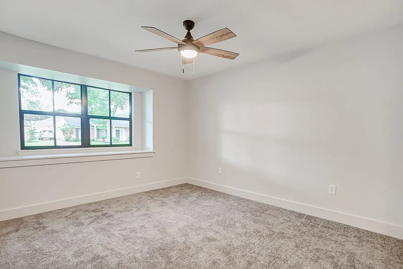 2911 Stetson, photograph 29