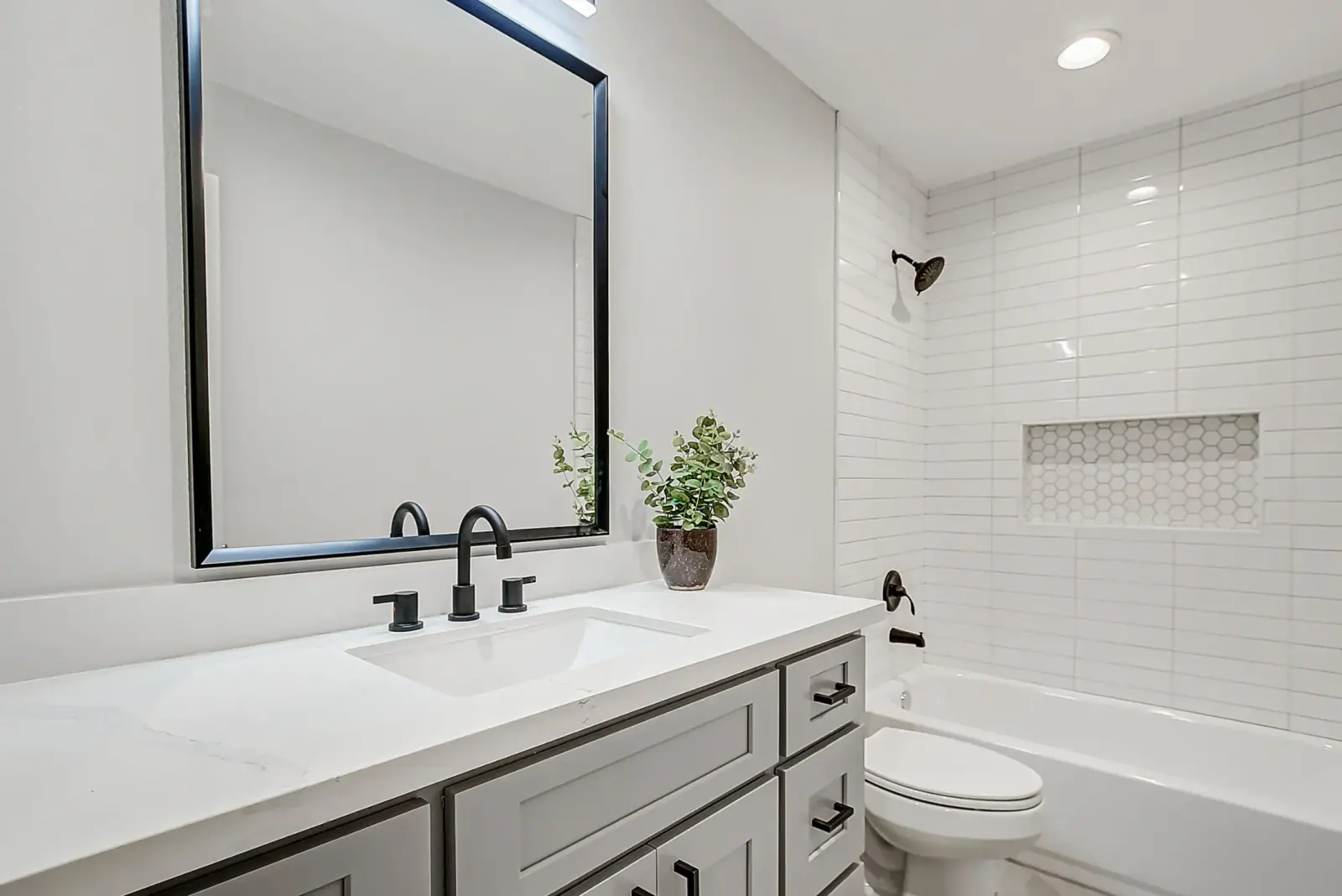 2911 Stetson, photograph 30