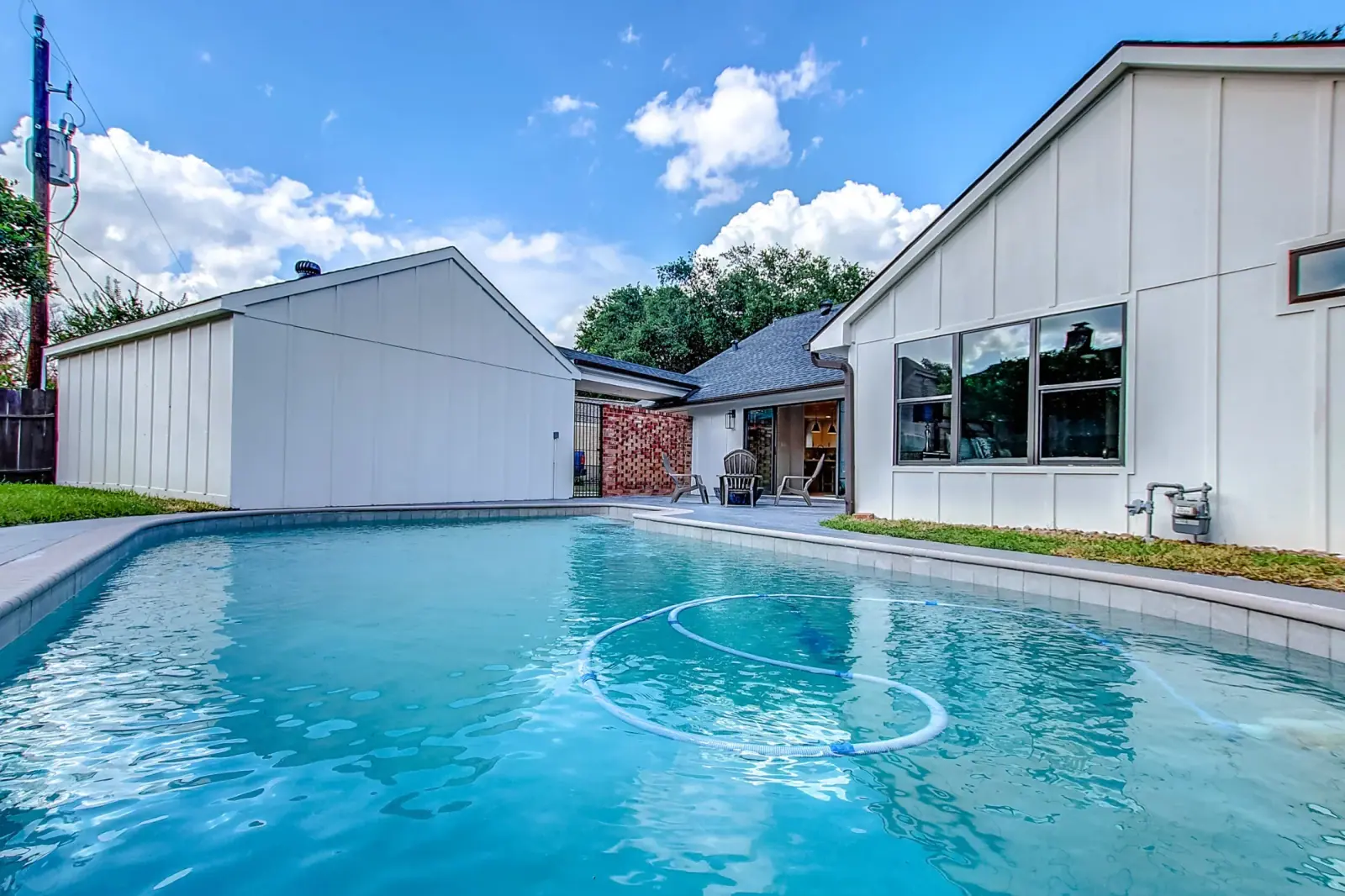2911 Stetson, photograph 45