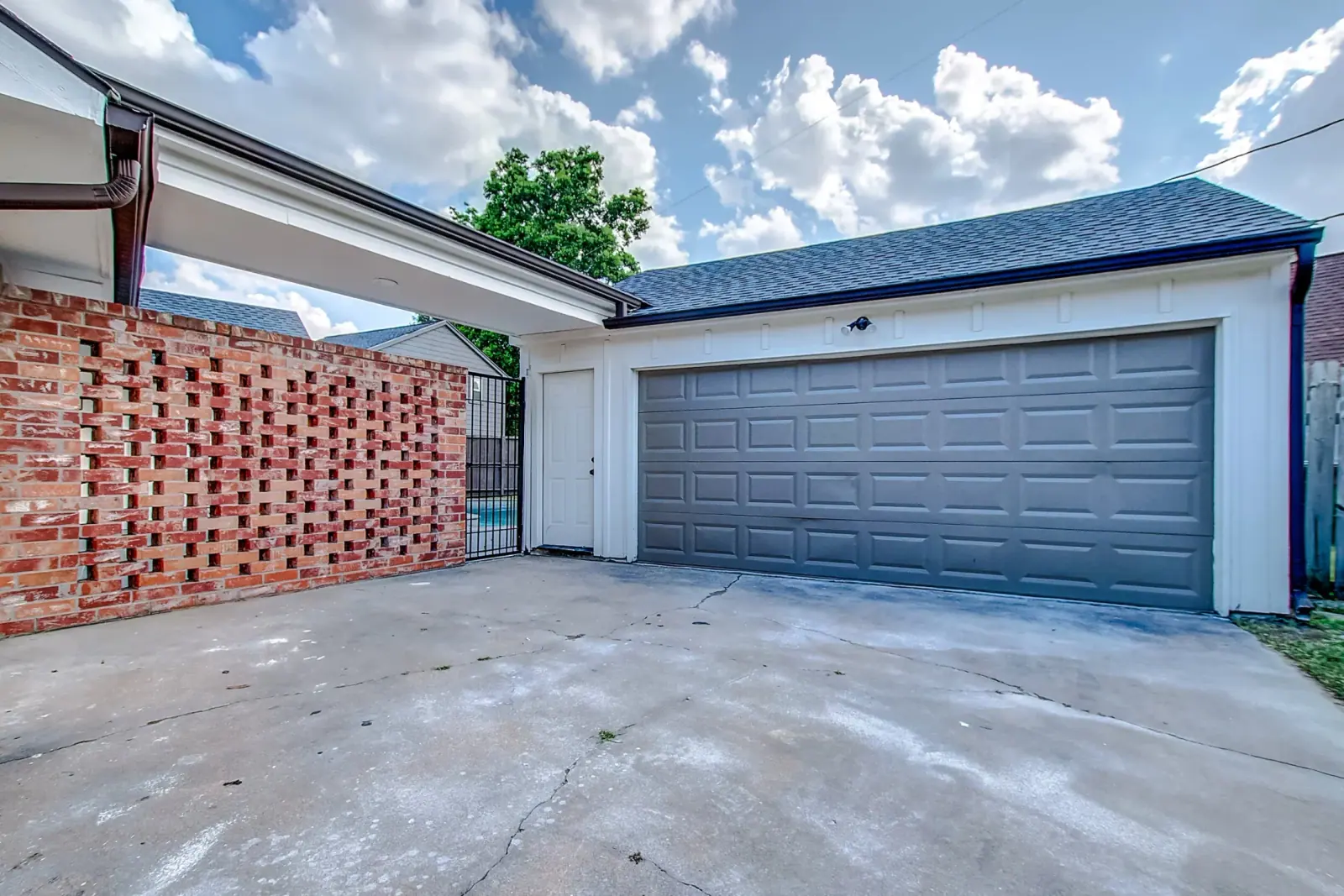 2911 Stetson, photograph 48