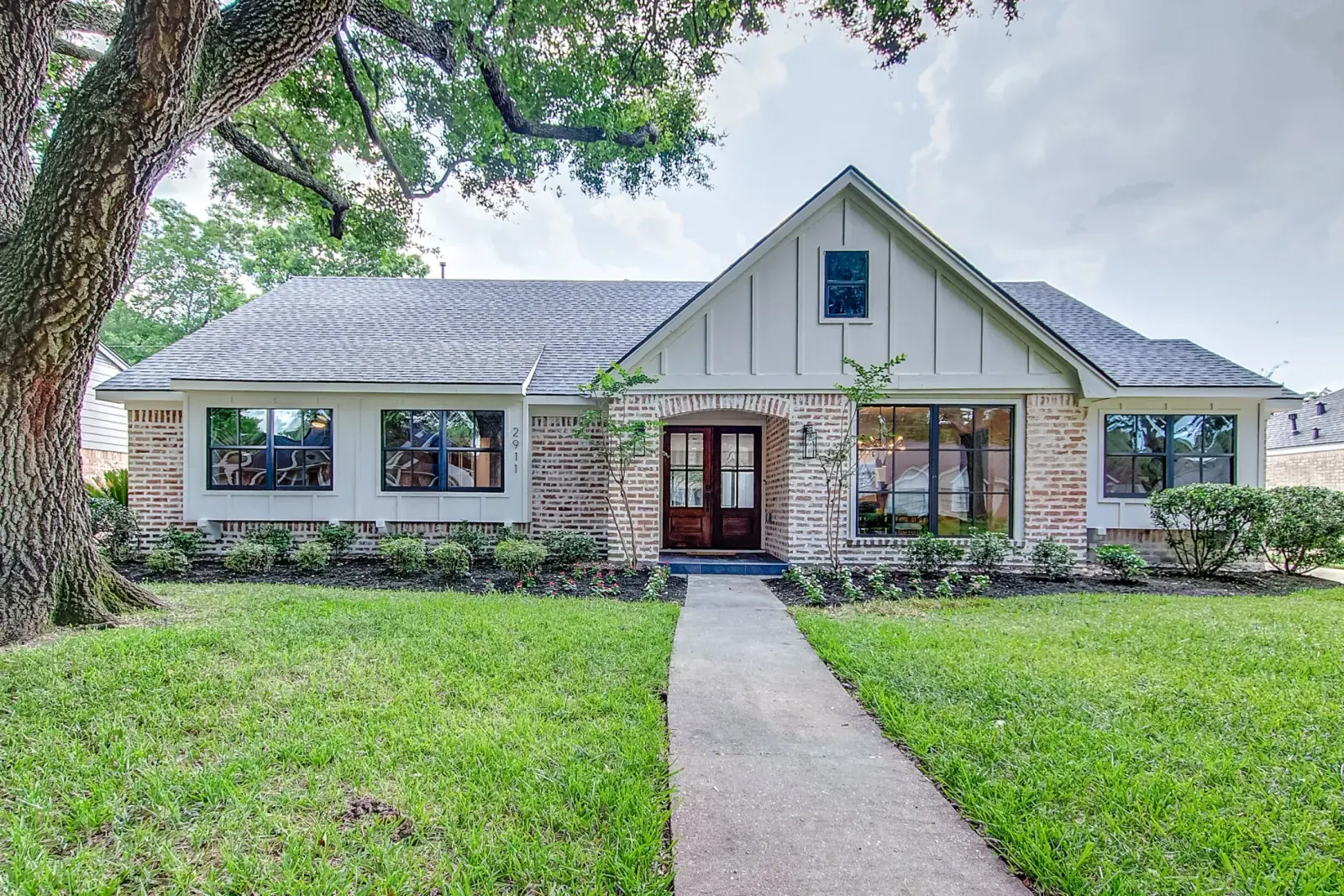 2911 Stetson, photograph 50