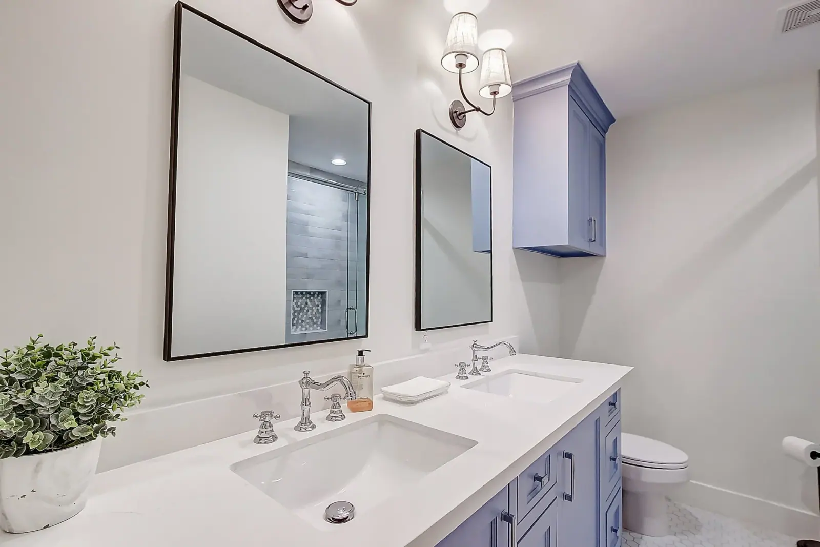 2926 Fontana, photograph 44