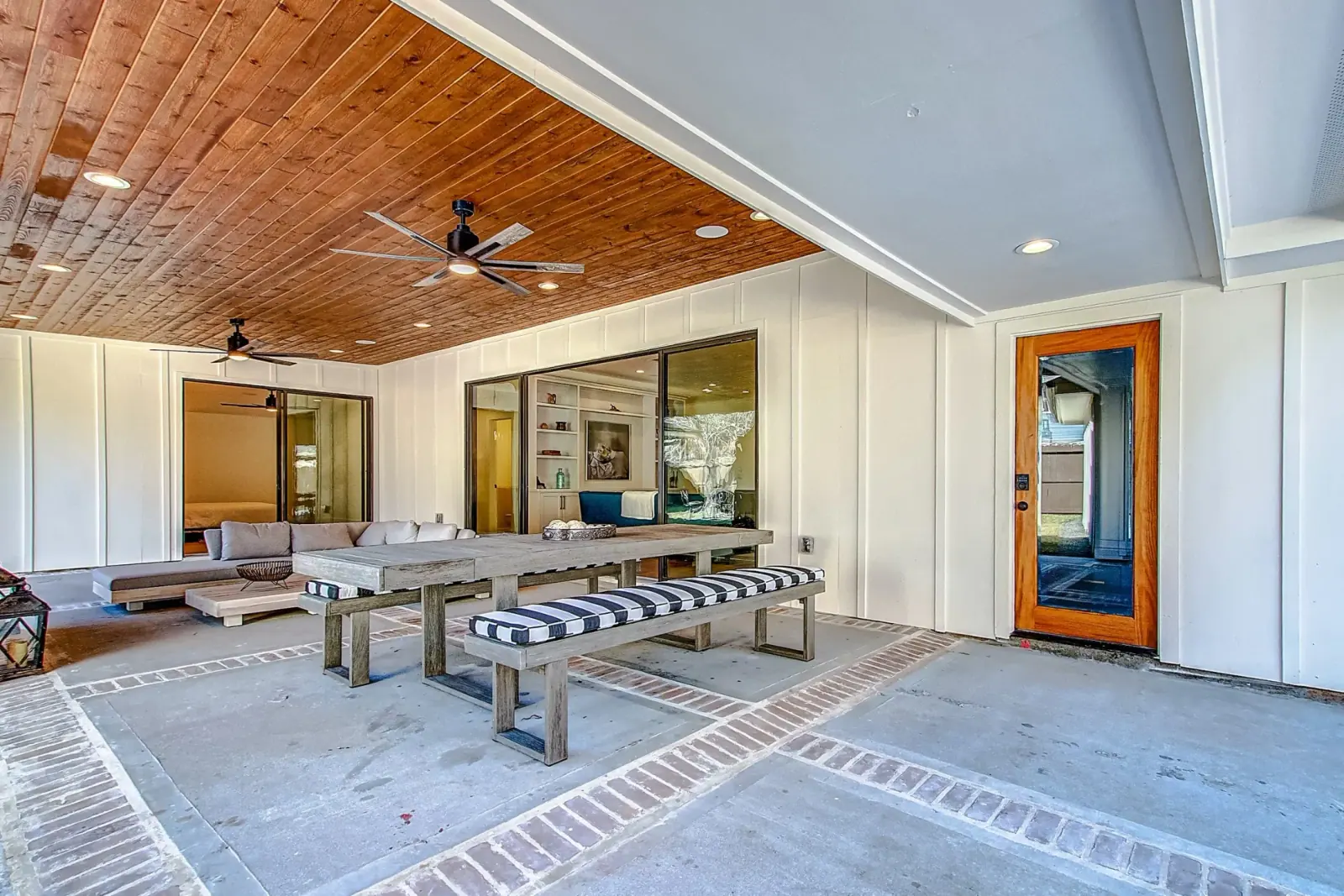 2926 Fontana, photograph 49