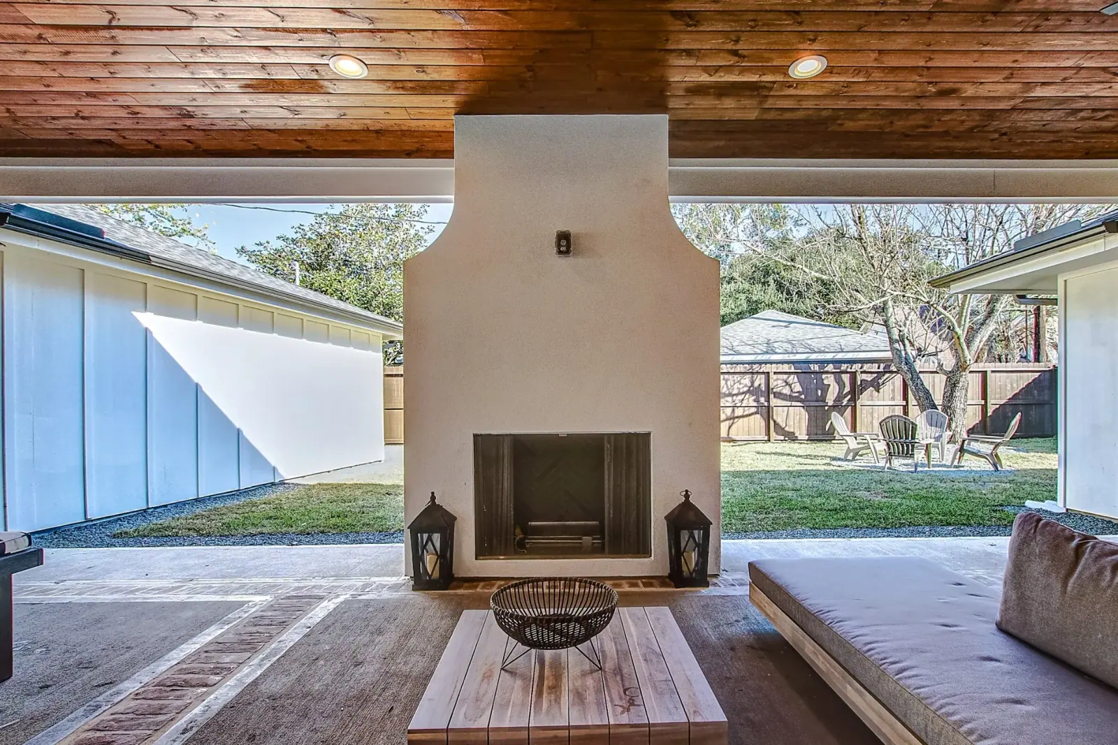 2926 Fontana, photograph 50