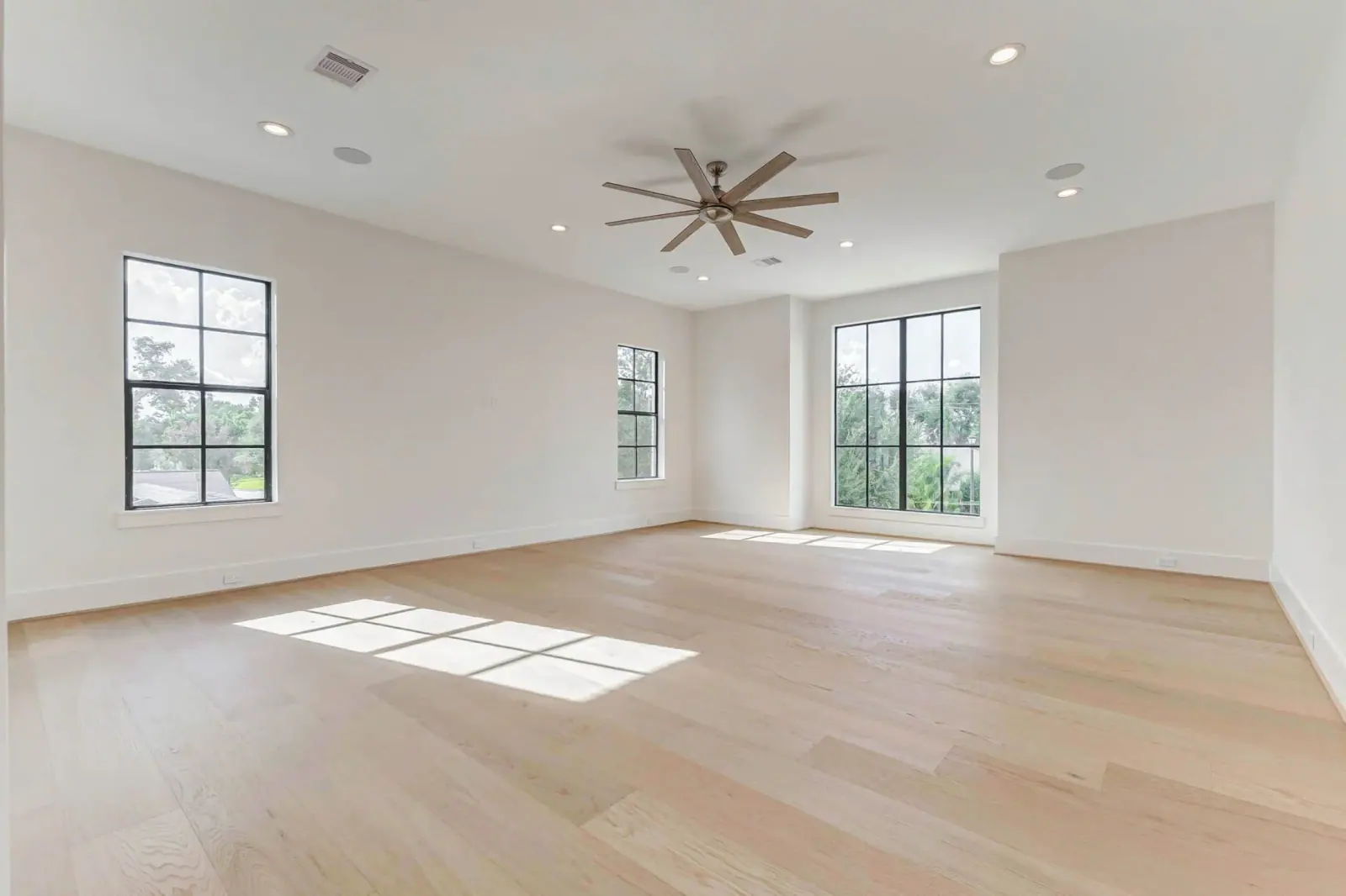 6911 Hartland, photograph 42