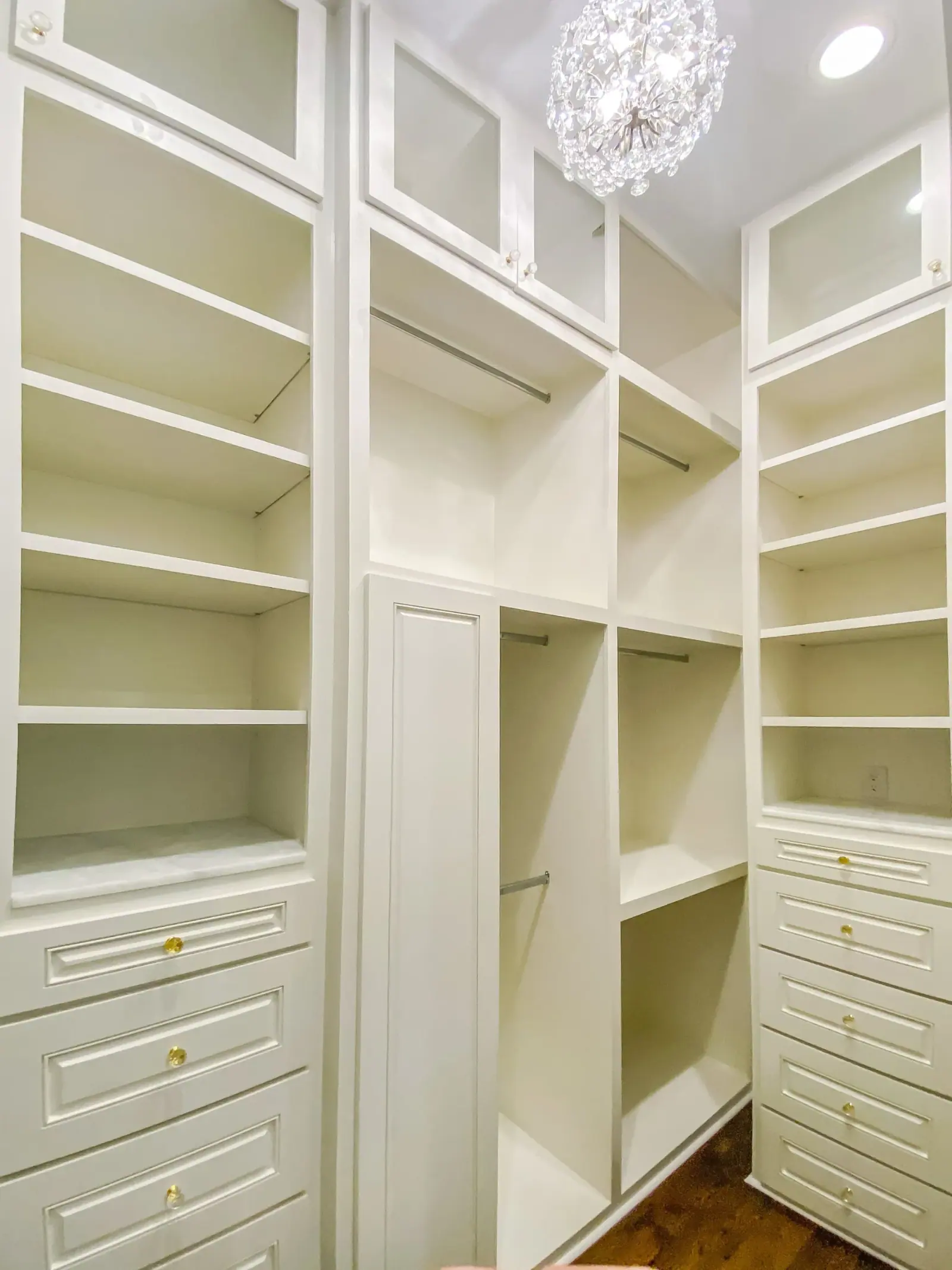 807 Saybrook, photograph 20