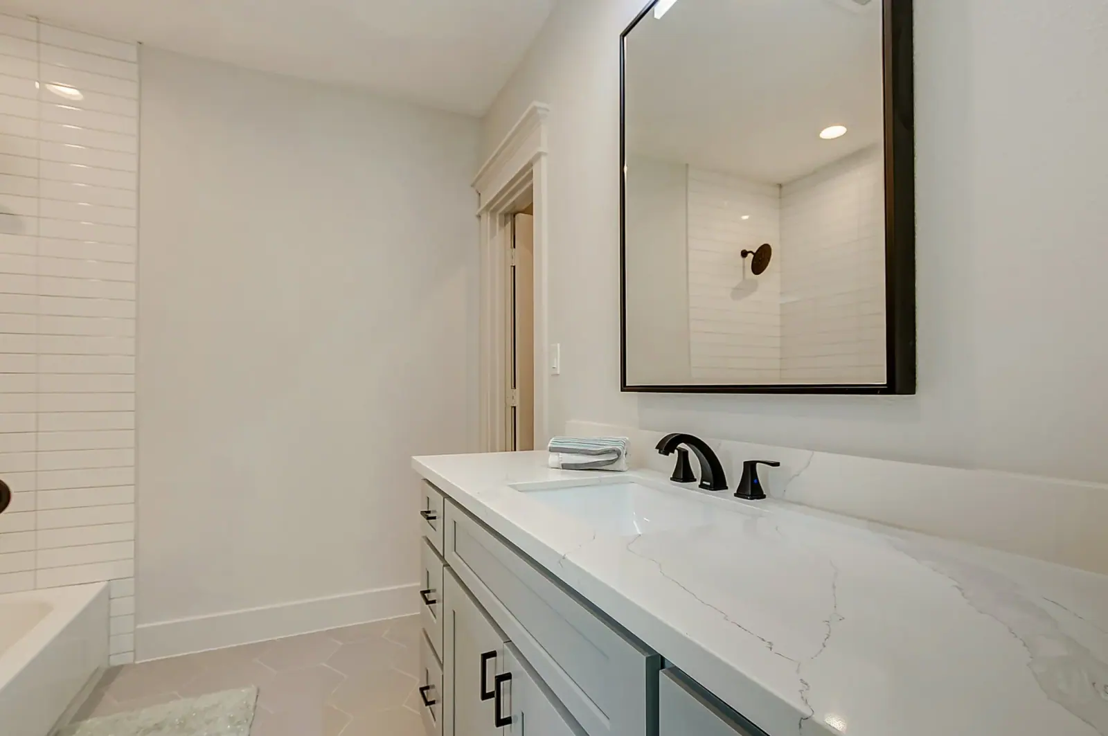931 Key, photograph 27