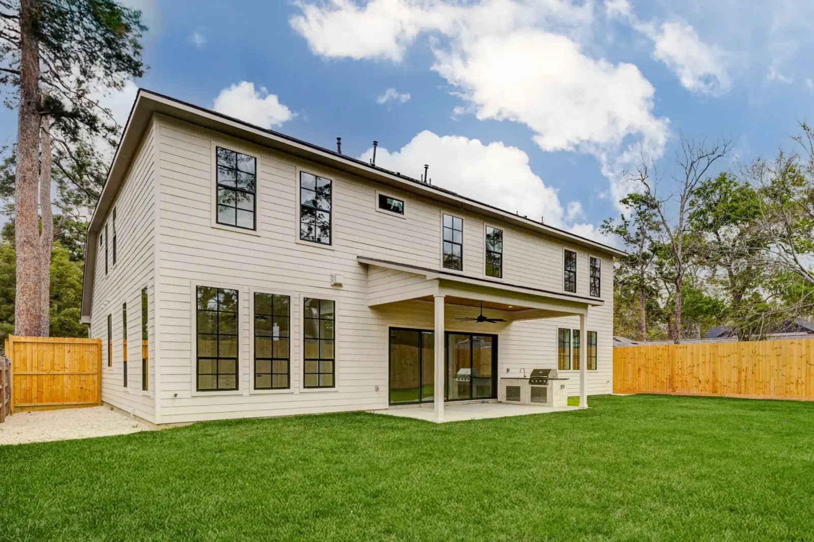 9851 Warwana, photograph 37