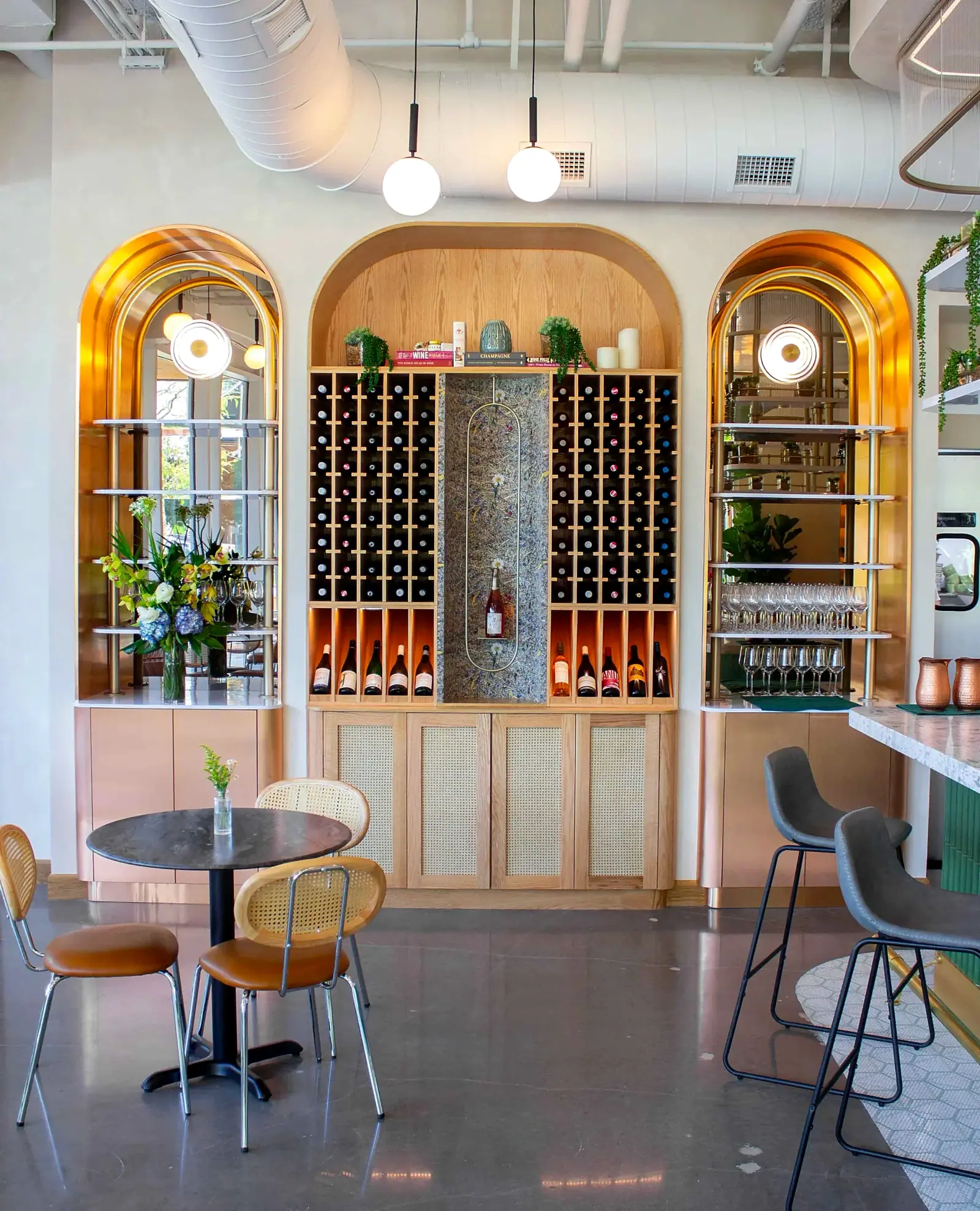 Fiora's Wine Bar, photograph 7