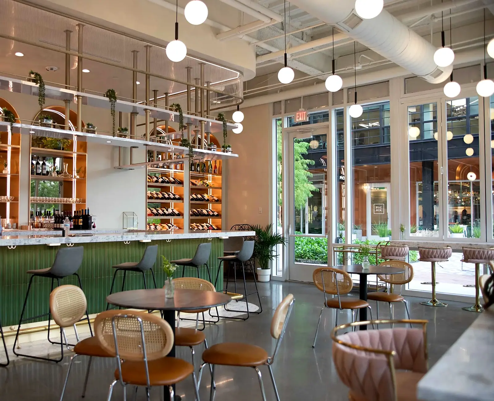 Fiora's Wine Bar, photograph 13