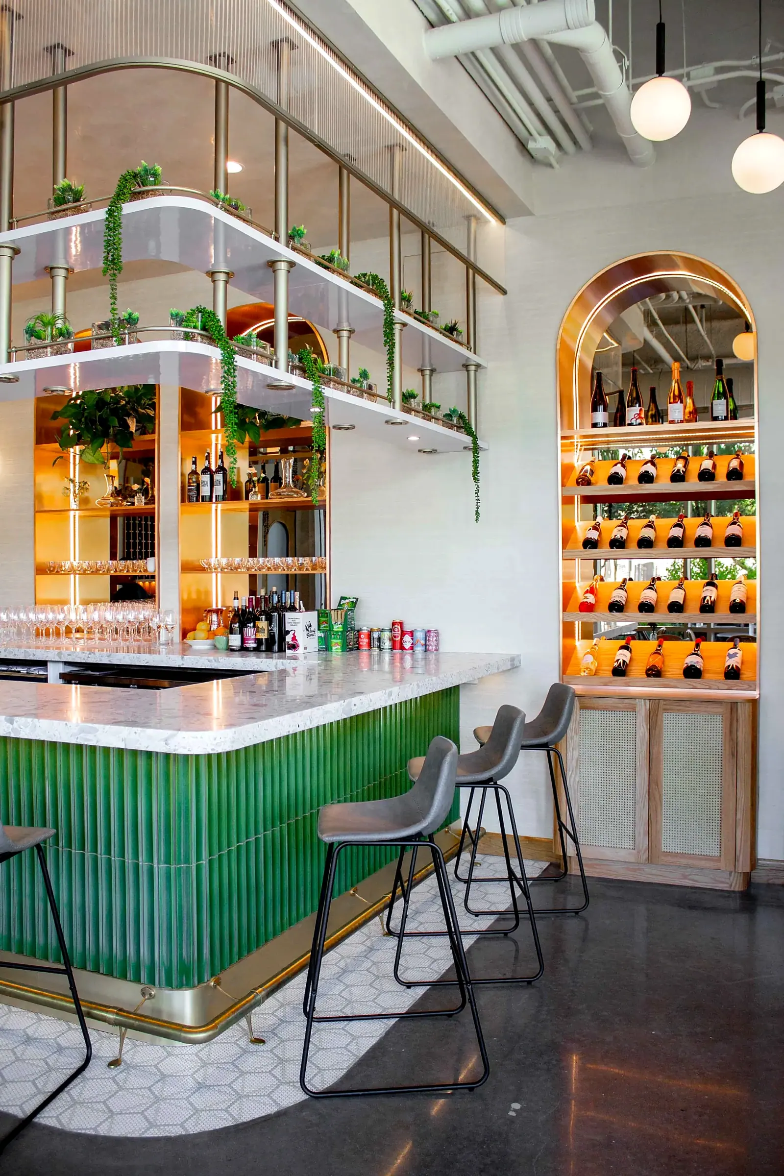 Fiora's Wine Bar, photograph 21